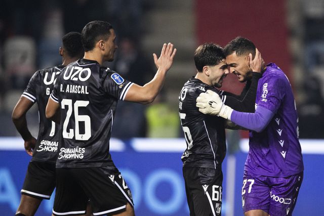 Charles foi o grande herói da final da Allianz Cup ao defender um penálti aos 90+11' - Foto: Paulo Cunha/Lusa