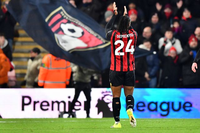 Semenyo despede-se dos adeptos do Bournemouth