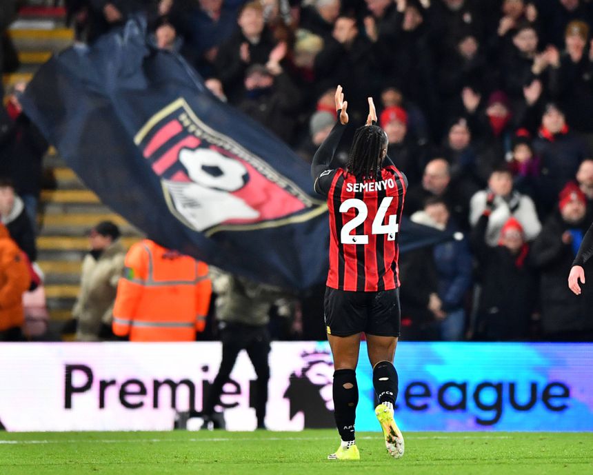 Semenyo despede-se dos adeptos do Bournemouth