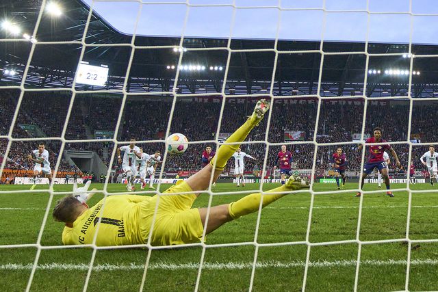 Bundesliga: Leipzig falha penálti no fim e atrasa-se na luta pela Liga dos Campeões