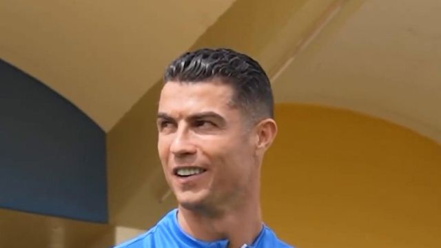 Mesmo a pedalar, Cristiano Ronaldo continua 'em cima' dos companheiros de equipa