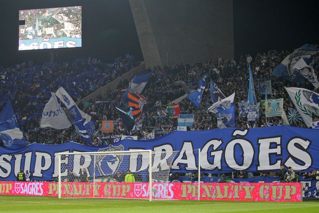 «Oportunidade para AVB dar passo em frente na relação do FC Porto com as claques»