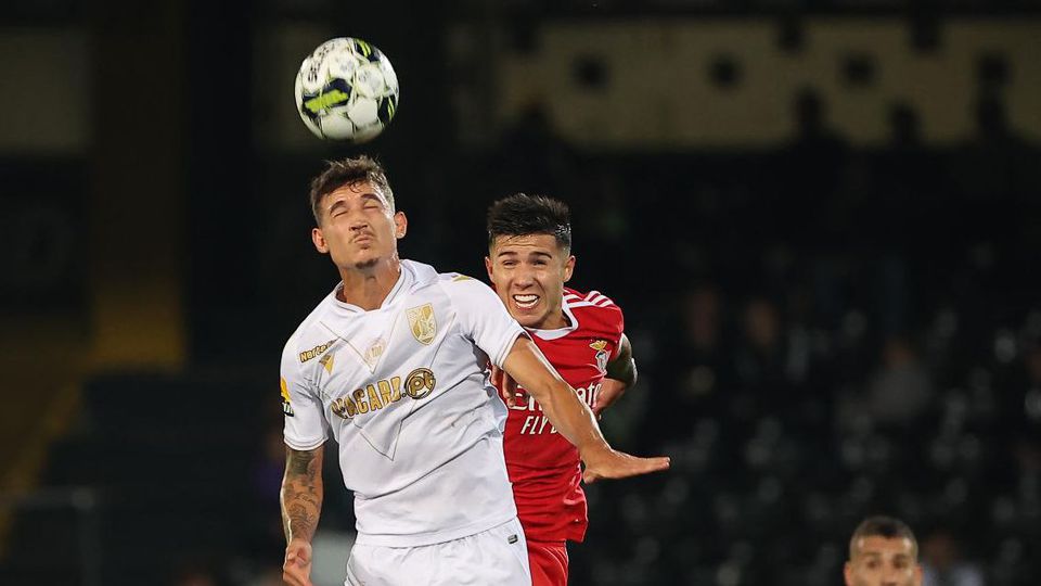 Vitória foi o primeiro a travar o Benfica de Schmidt