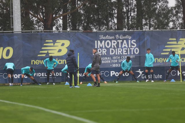 FC Porto: nova sessão ainda sem Taremi