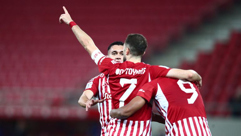 Golo de Podence e assistência de Chiquinho no Olympiakos pós-Carvalhal