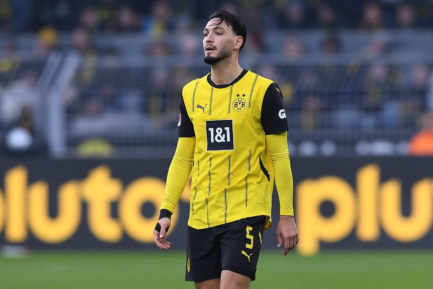 Ramy Bensebaini, jogador do Dortmund