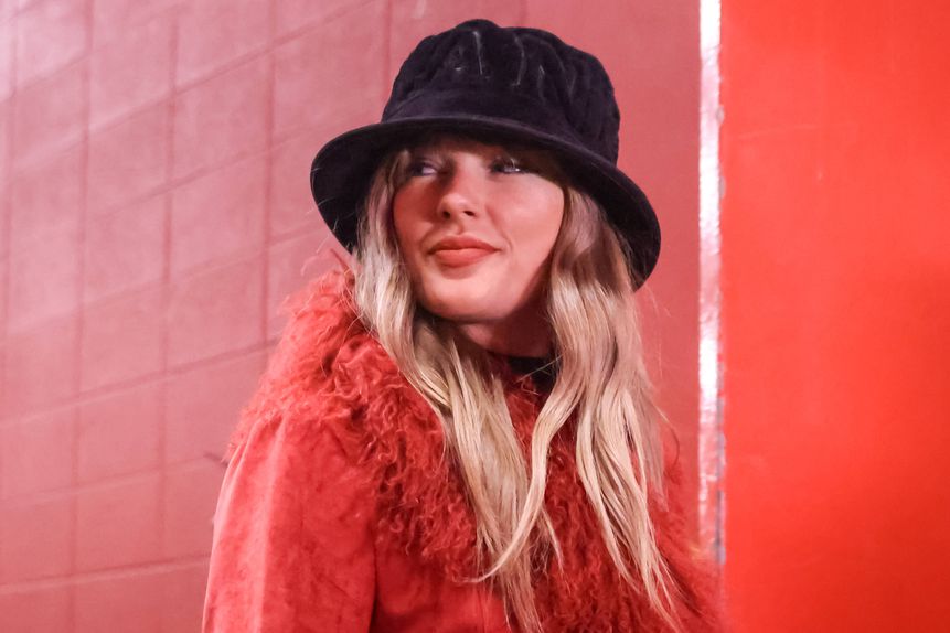 Cantora Taylor Swift, namorada de Travis Kelce, jogador dos Chiefs