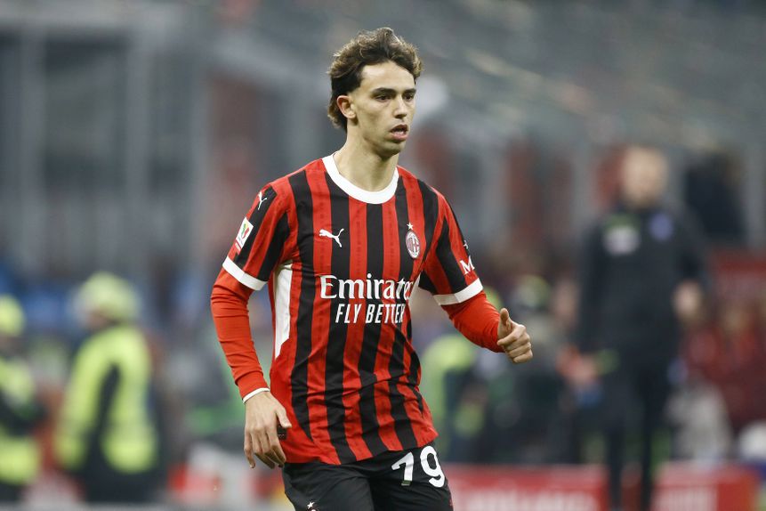 João Félix a estrear-se pelo Milan em San Siro