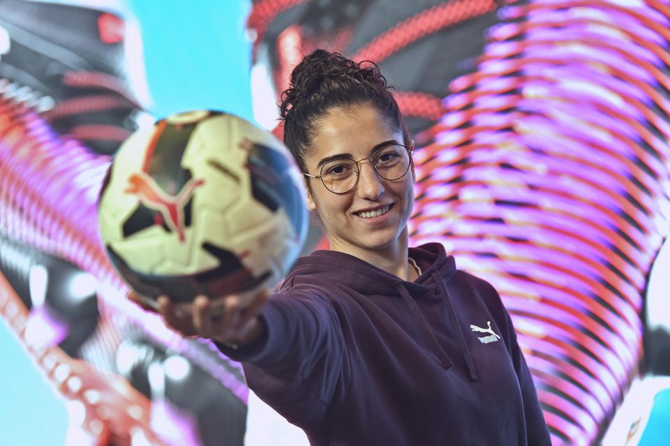 «Tento passar a minha experiência às mais novas, acho que ouvem com muita atenção»