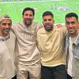 Suárez, Messi, Alba e Busquets assistem ao Super Bowl 2025