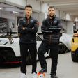 Aguero vai defrontar filho de Beckham... ao volante de um Porsche
