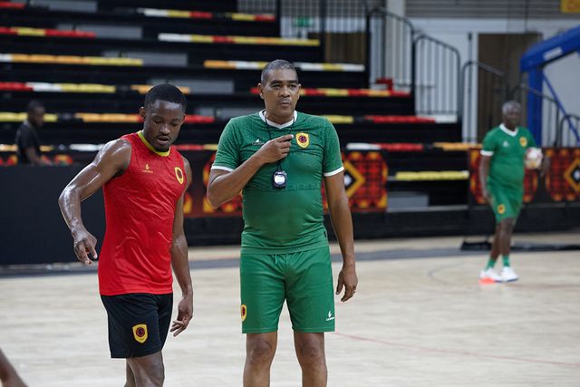 Franklin Inácio, selecionador de futsal de Angola, ambiciona fazer história no CAN de Marrocos