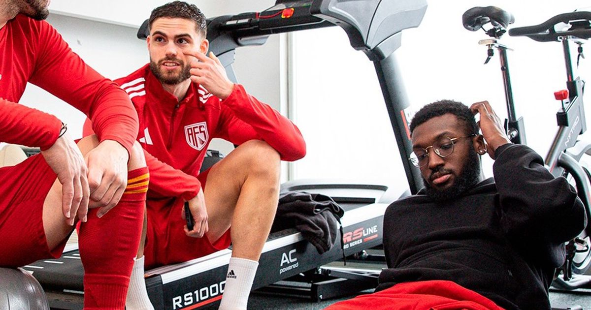 As primeiras imagens da recuperação de Baroan depois da fratura em Alvalade