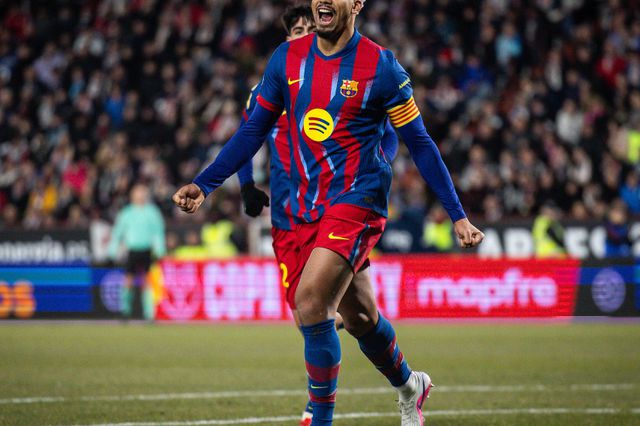 Ronald Araújo marcou no regresso ao Barcelona