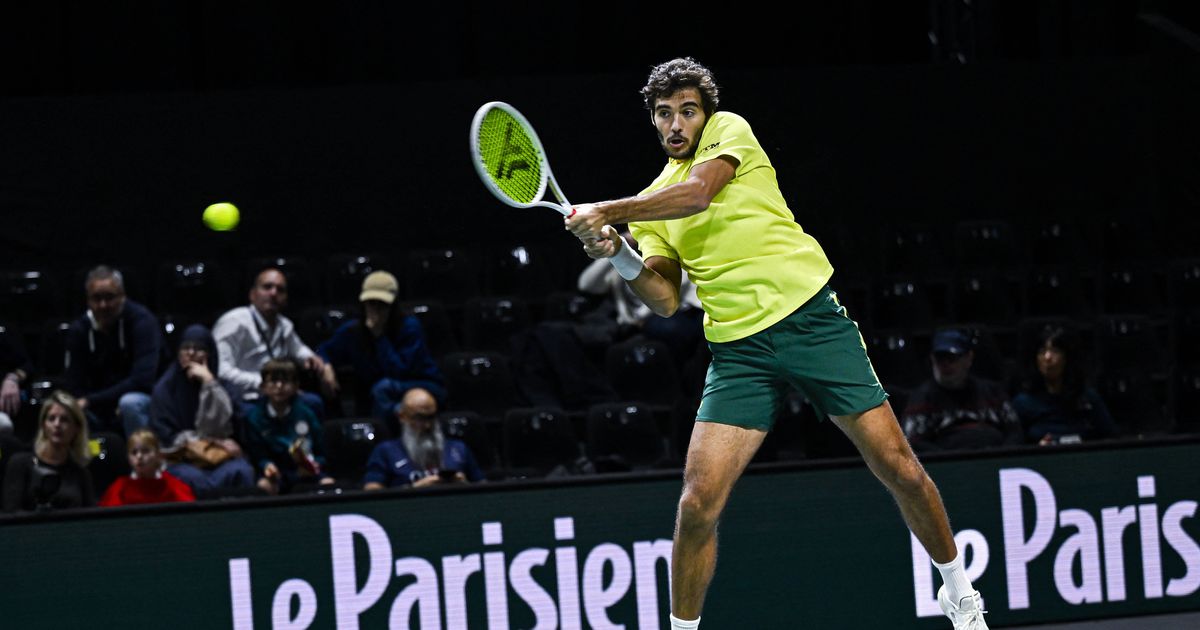 Francisco Cabral avança para os quartos de pares em Roterdão