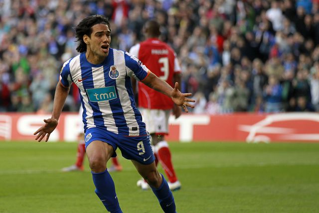 Falcao jogou duas épocas no FC Porto e conquistou sete títulos - A BOLA