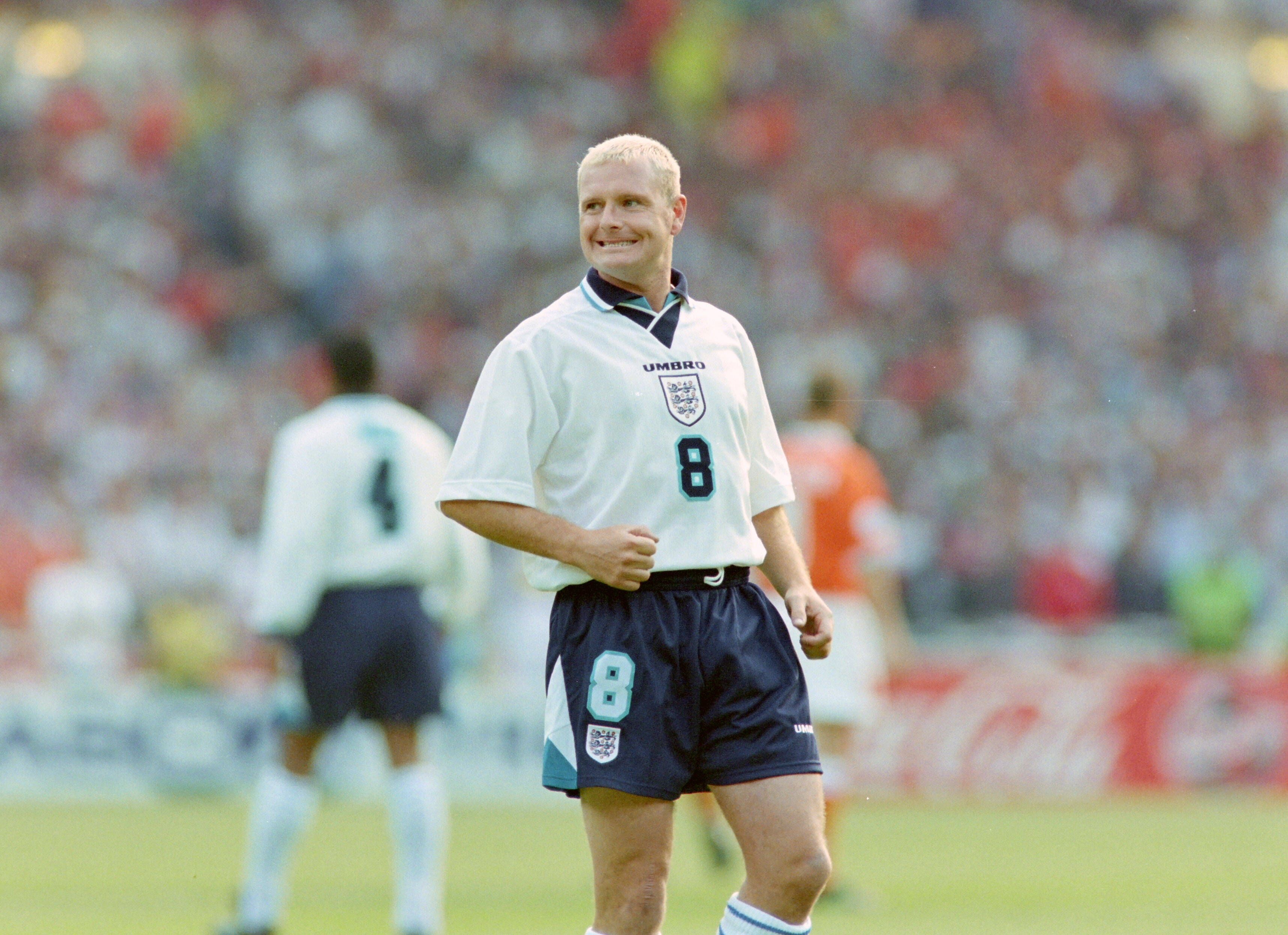 Paul Gascoigne - A definição de controverso. O alcoolismo atrapalhou uma carreira de sucesso. O antigo criativo chegou a admitir ter bebido «nove copos de conhaque» durante a final da Taça da Liga escocesa, em 1996. - Foto: IMAGO