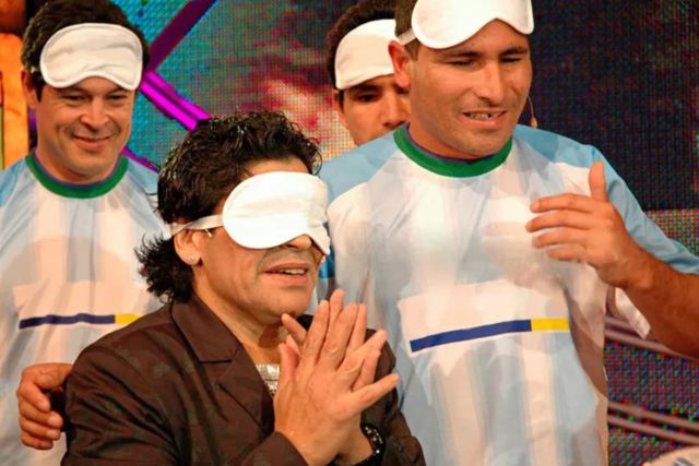 Silvio Velo ao lado de Maradona - Foto: D. R.