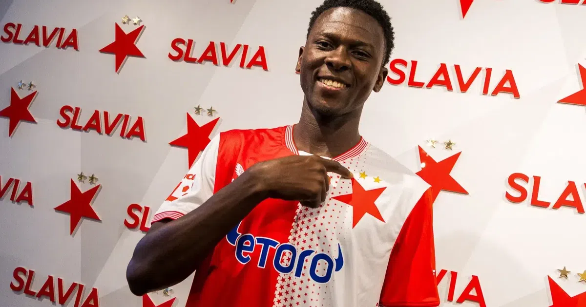 Fez dois golos ao Benfica com Mourinho a ver... mas não sabia