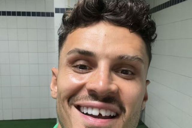 Veiga partiu dente em pleno jogo e Palmeiras… capitalizou