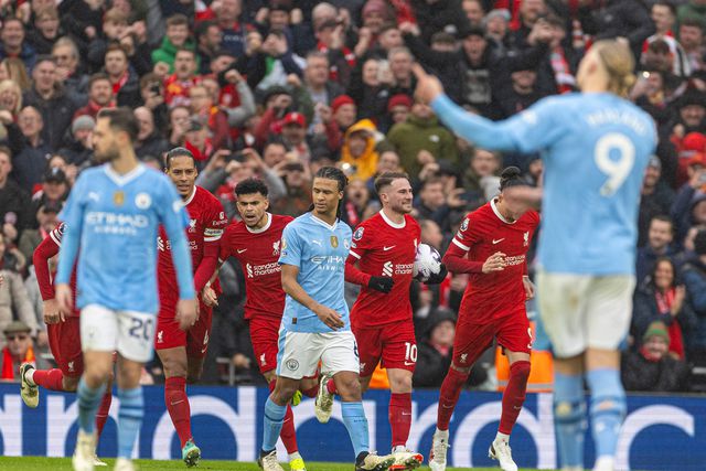 Liverpool e Manchester City empatam em grande jogo!