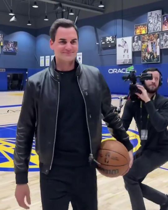 Vídeo: Quando Roger Federer encontra os Golden State Warriors...