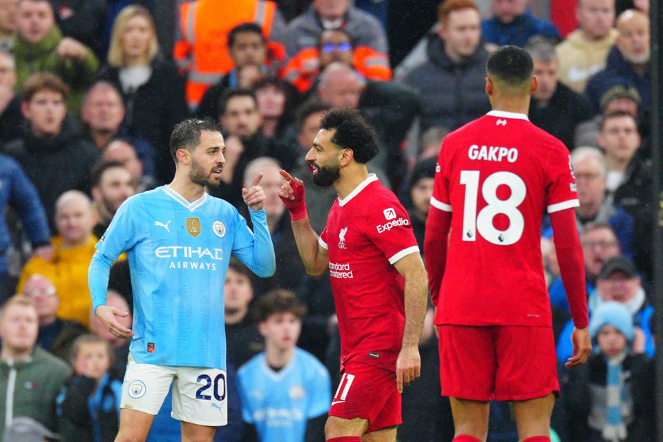 Liverpool e Manchester City empatam em jogo de grande espetáculo