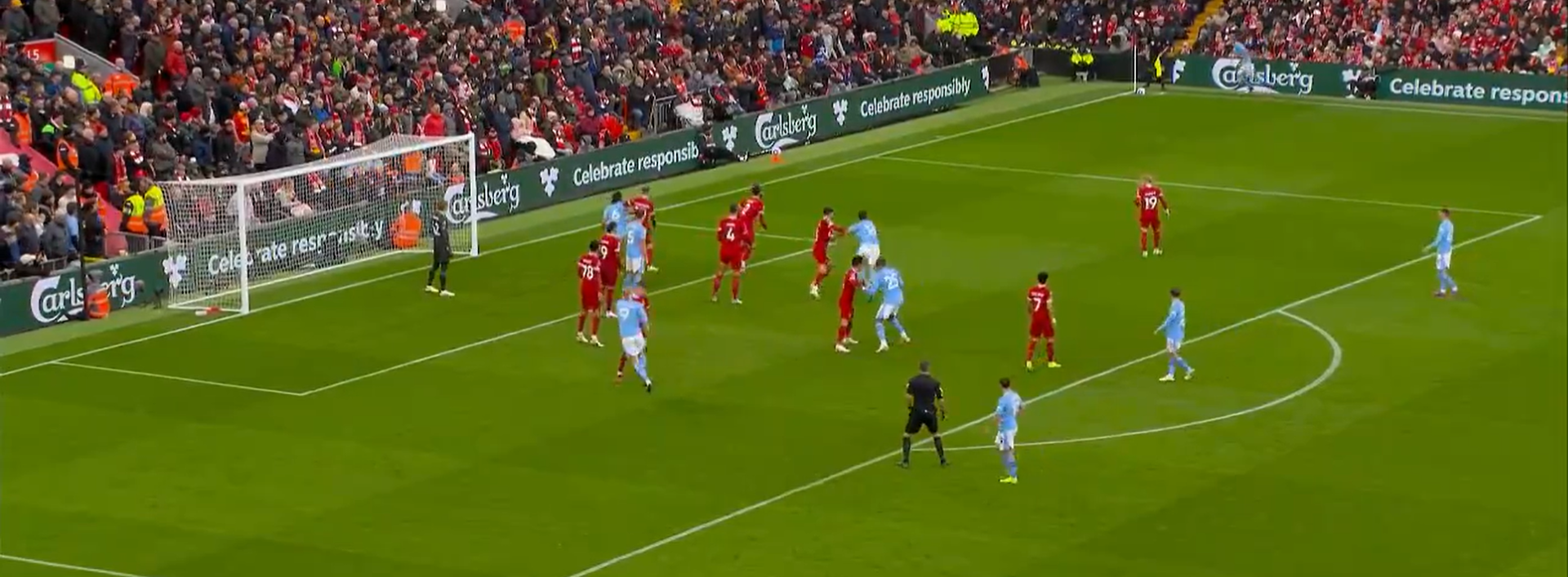 Vídeo: Liverpool a dormir e Man. City na frente