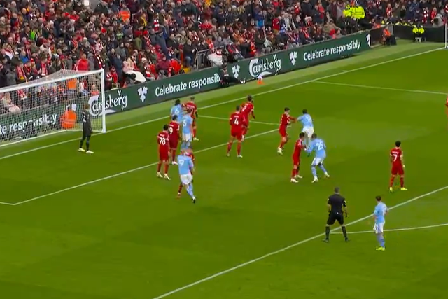 Vídeo: Liverpool a dormir e Man. City na frente