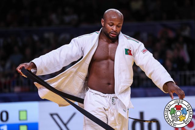 Fonseca revela a A BOLA: «A cãibra deixou-me frustrado. Senti fortes dores»