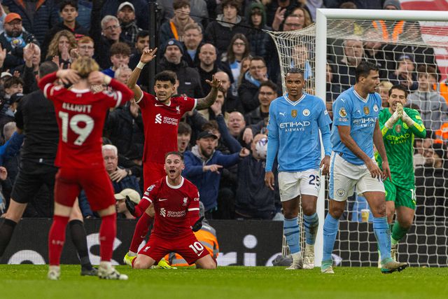 Klopp lamenta decisão da equipa de arbitragem perto do final: «Era 100% penálti»