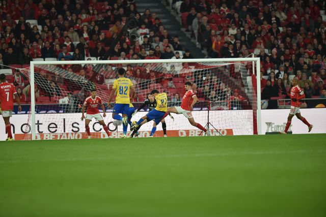 Rodrigo Gomes gela a Luz (vídeo)