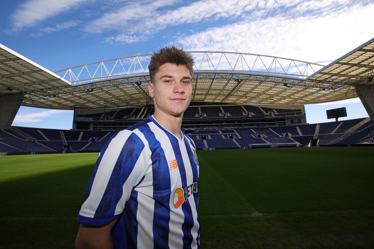 Bielorrússia volta a chamar avançado do FC Porto B