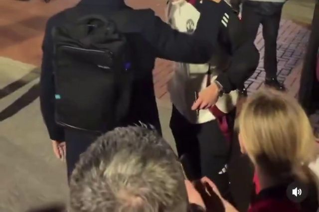 Schmeichel consolou avançado do Man. United em crise de golos