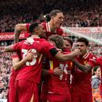 Jogadores do Liverpool a celebrarem a reviravolta em Anfield diante do Southampton