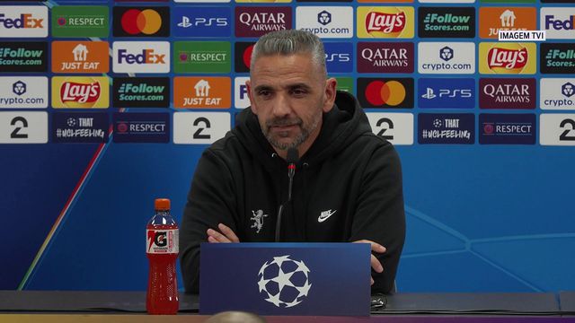 «Sintético? Não pode servir de desculpa»