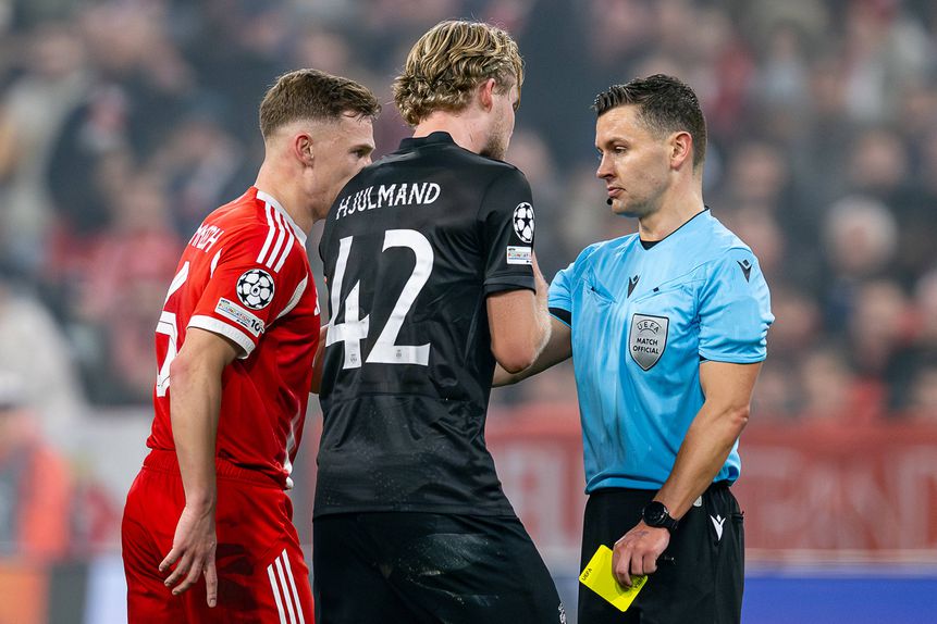 Nicholas Walsh apitou o encontro do Sporting com o Bayern, na Champions, em dezembro