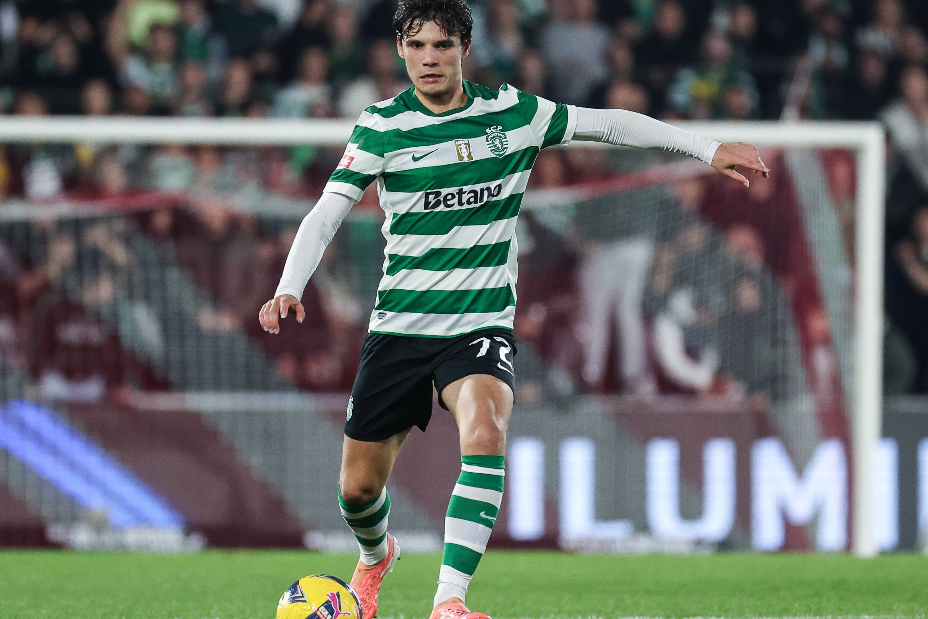 Eduardo Quaresma poderá repetir presença no eixo defensivo - Foto: IMAGO