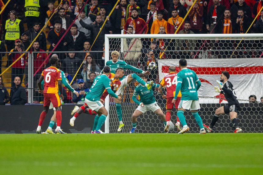 O voo para o golo de Lemina - FOTO: Imago