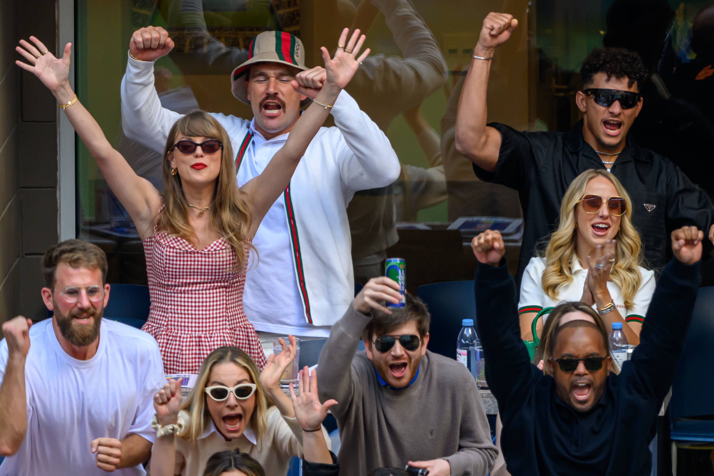 Travis Kelce e Taylor Swift  - Foto: Imago