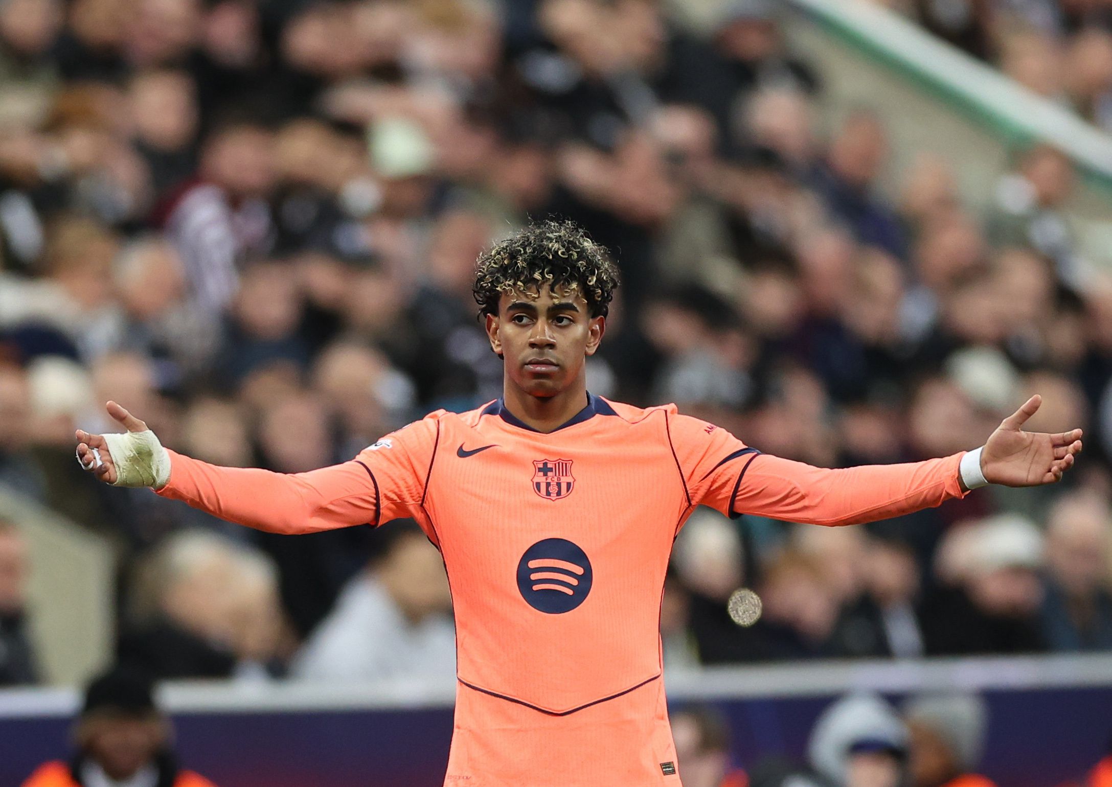 4.º Barcelona (Espanha): 1389 milhões de euros. Jogador mais valioso: Lamine Yamal, 351.6M. Média por jogador: 37.5M.  (EPA/ADAM VAUGHAN)