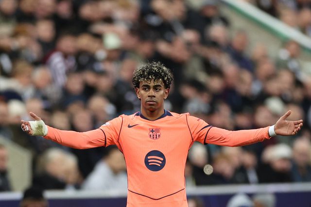 4.º Barcelona (Espanha): 1389 milhões de euros. Jogador mais valioso: Lamine Yamal, 351.6M. Média por jogador: 37.5M.  (EPA/ADAM VAUGHAN)