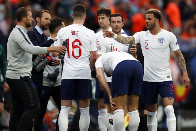 Brilhou por Inglaterra e agora anuncia retirada da seleção