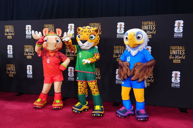 Mascotes do Mundial 2026: Maple (Canadá), Zayu (México) e Clutch (Estados Unidos)      Fotografia Imago