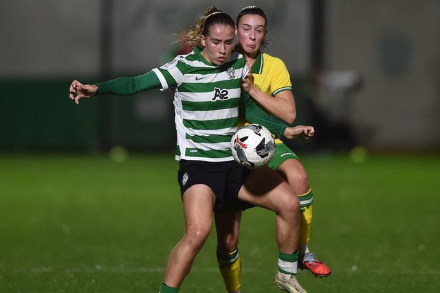 Carolina Santiago em ação diante das suecas do Hammarby (Foto Miguel Nunes)