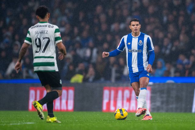 Thiago Silva define prioridades do FC Porto e lança duelo com o Estugarda