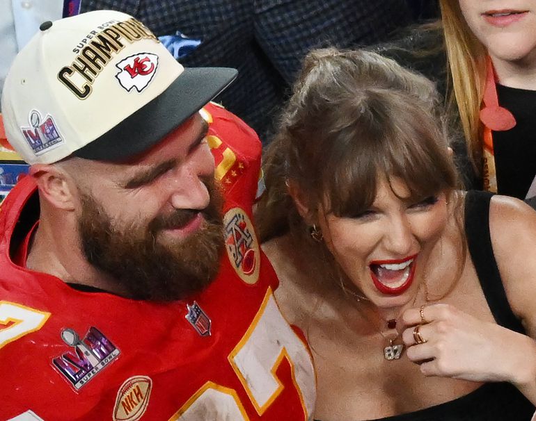 Travis Kelce e Taylor Swift  - Foto: Imago