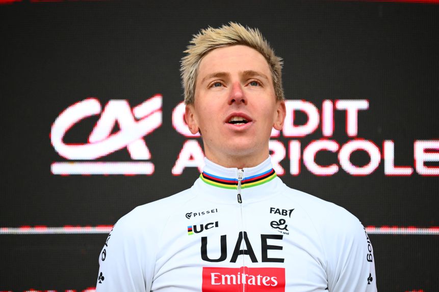 O esloveno Tadej Pogacar está permanentemente debaixo de fogo. IMAGO