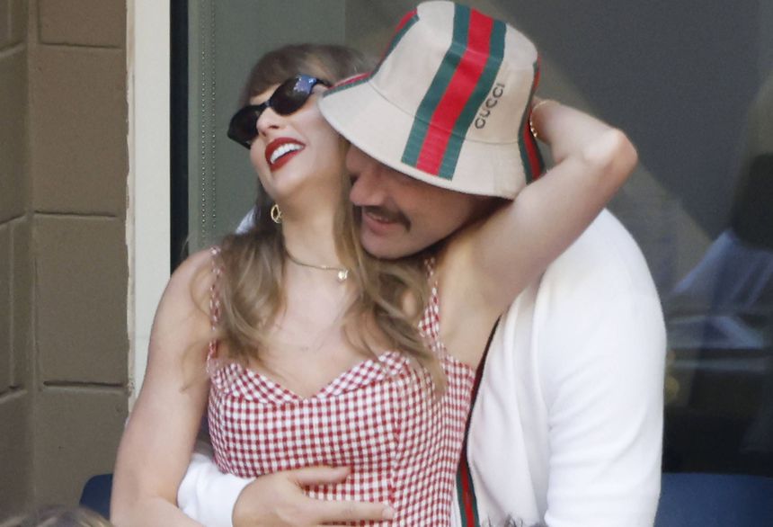 Travis Kelce e Taylor Swift  - Foto: Imago