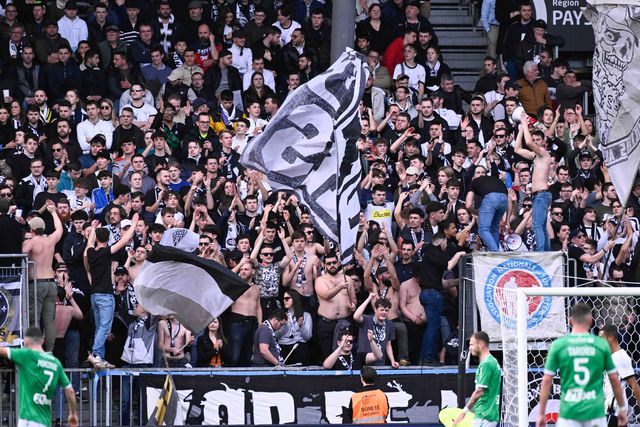 Adeptos do Angers denunciam agressão sexual no estádio